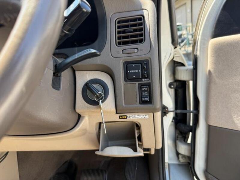 GRAND HIACE