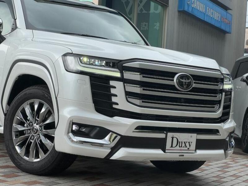 LAND CRUISER