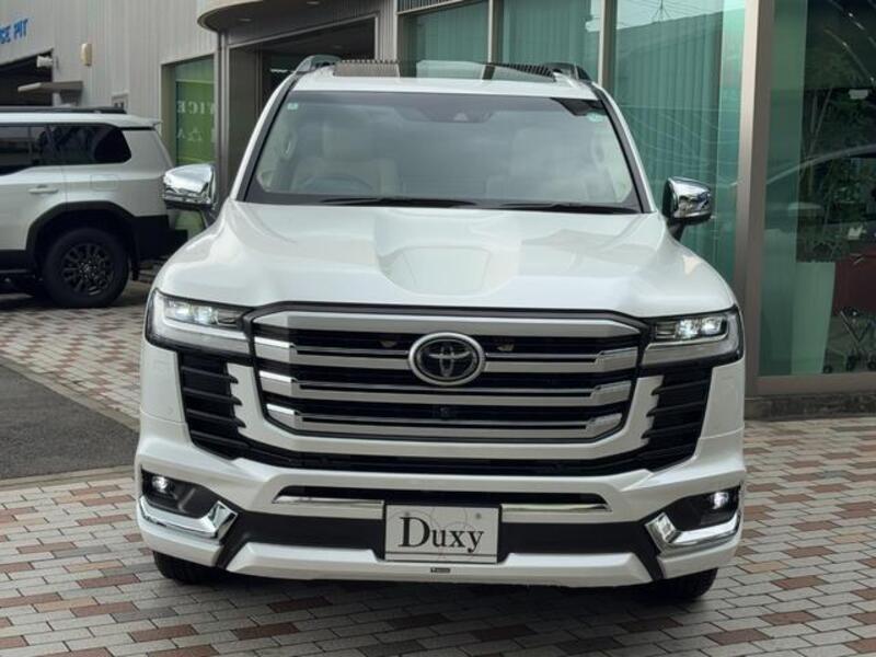 LAND CRUISER