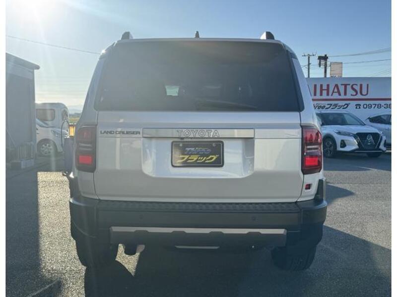 LAND CRUISER 250