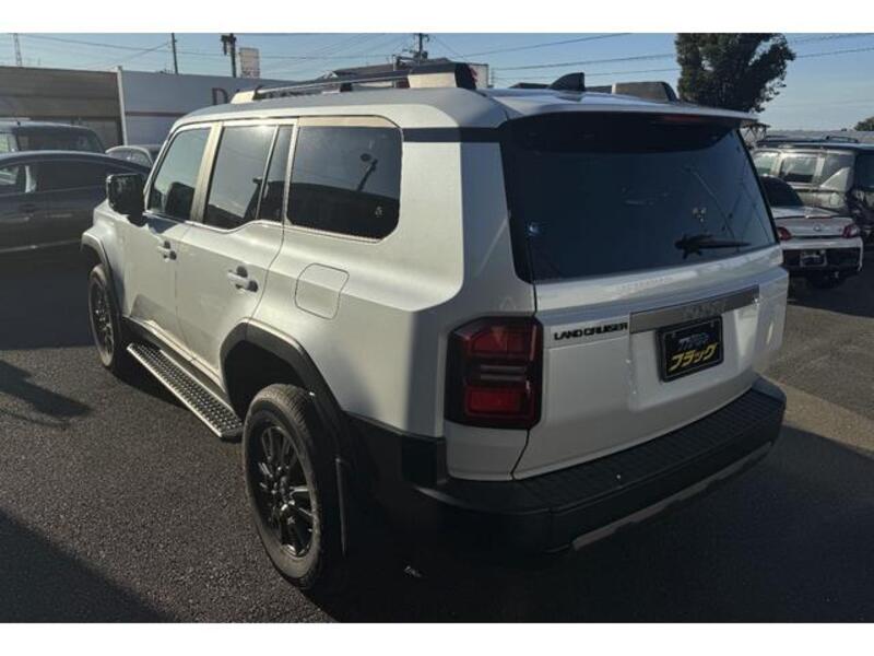 LAND CRUISER 250