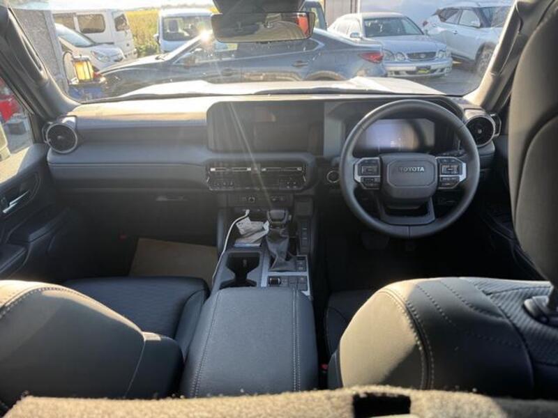 LAND CRUISER 250