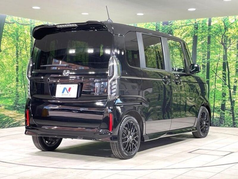 N BOX CUSTOM