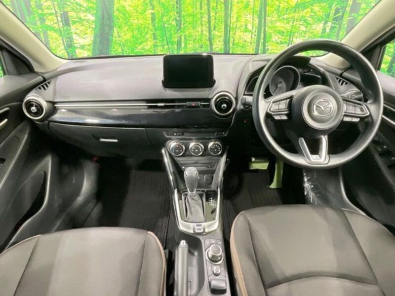 MAZDA2