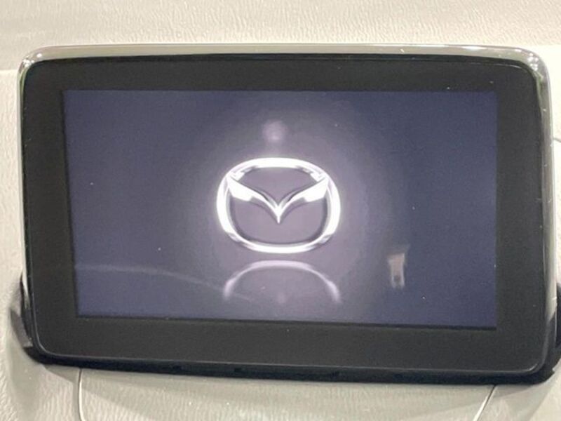 MAZDA2
