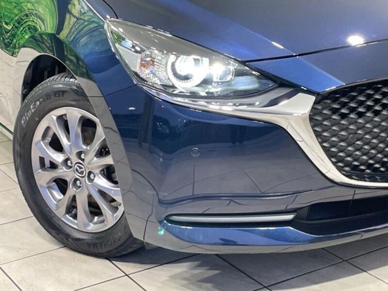 MAZDA2