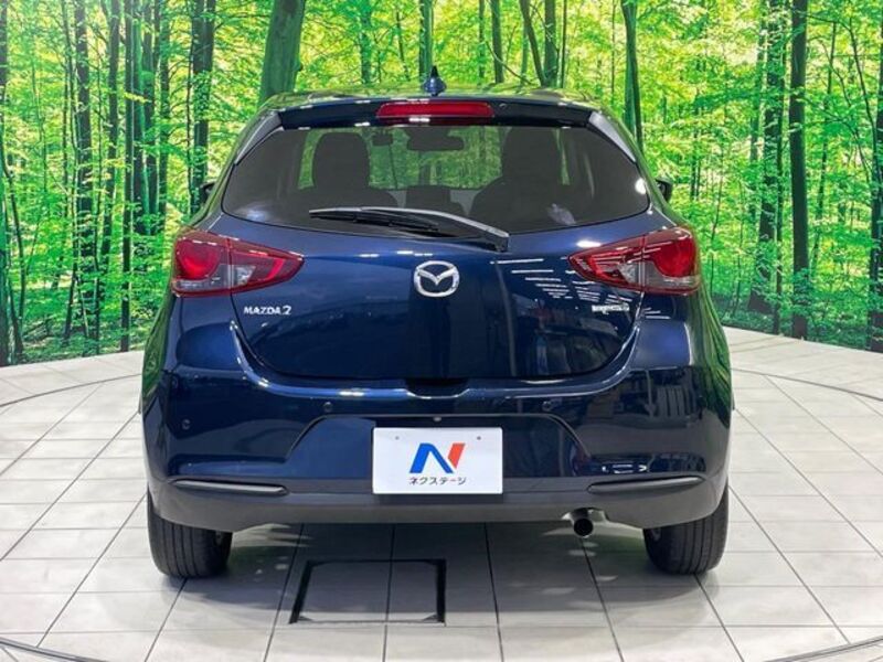 MAZDA2