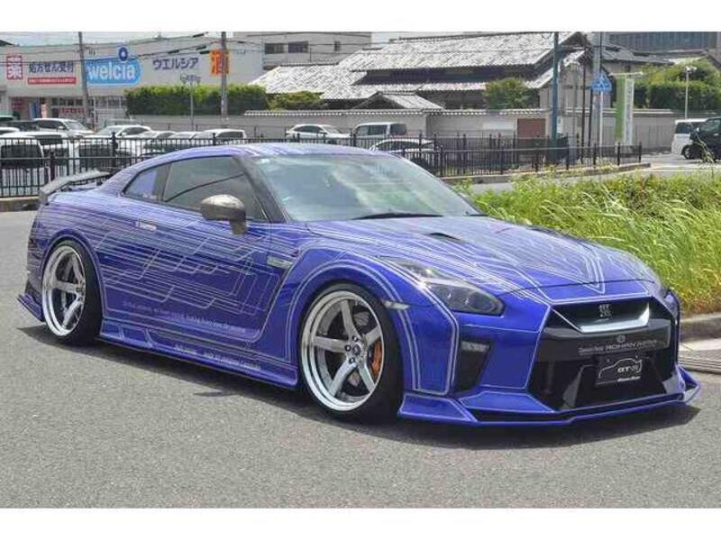 NISSAN GT-R
