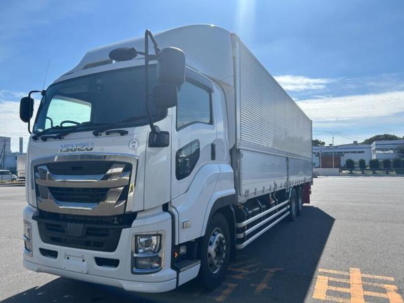 ISUZU GIGA