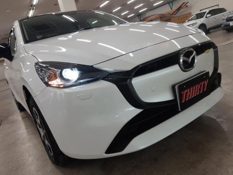MAZDA2