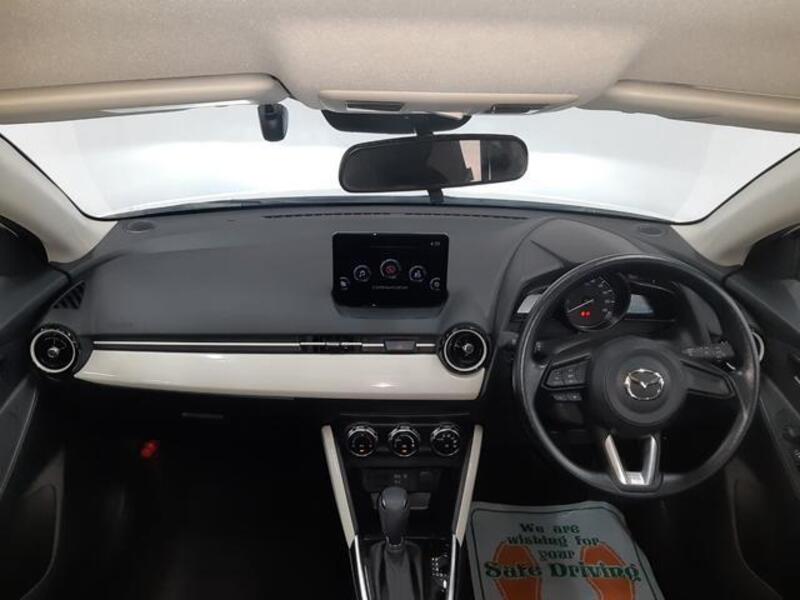 MAZDA2