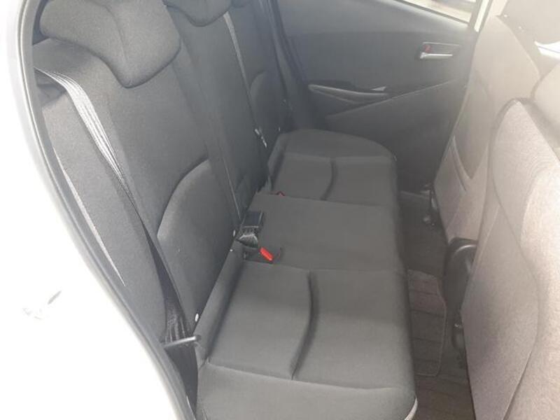 MAZDA2