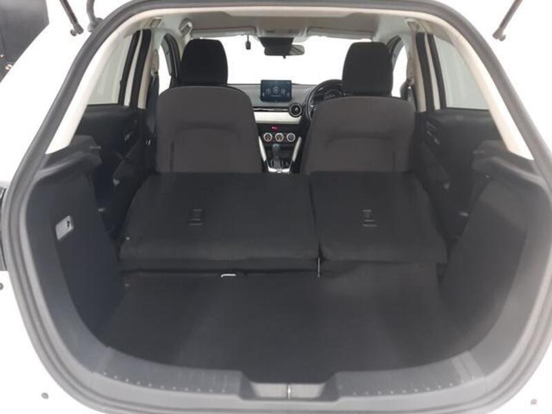 MAZDA2