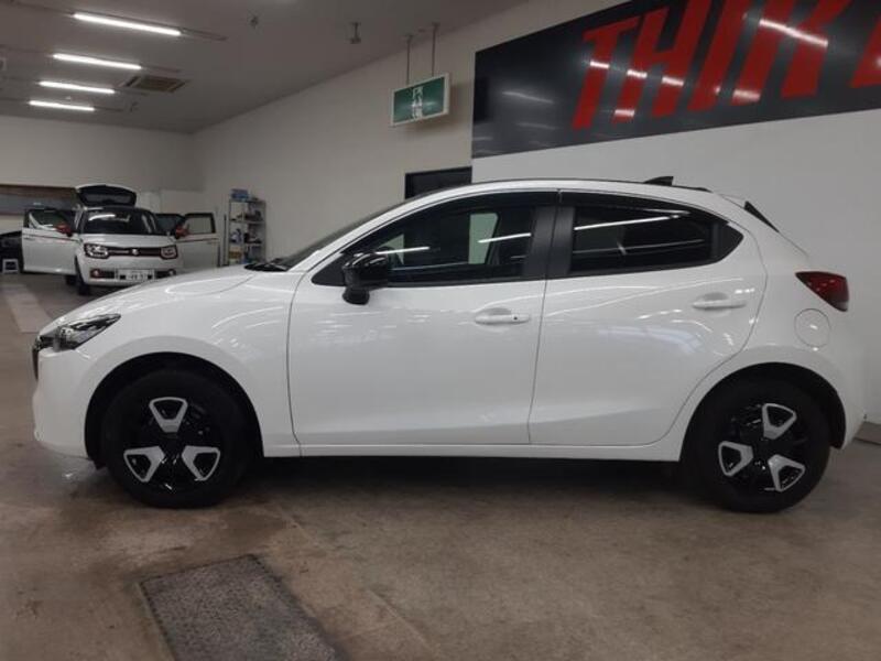 MAZDA2