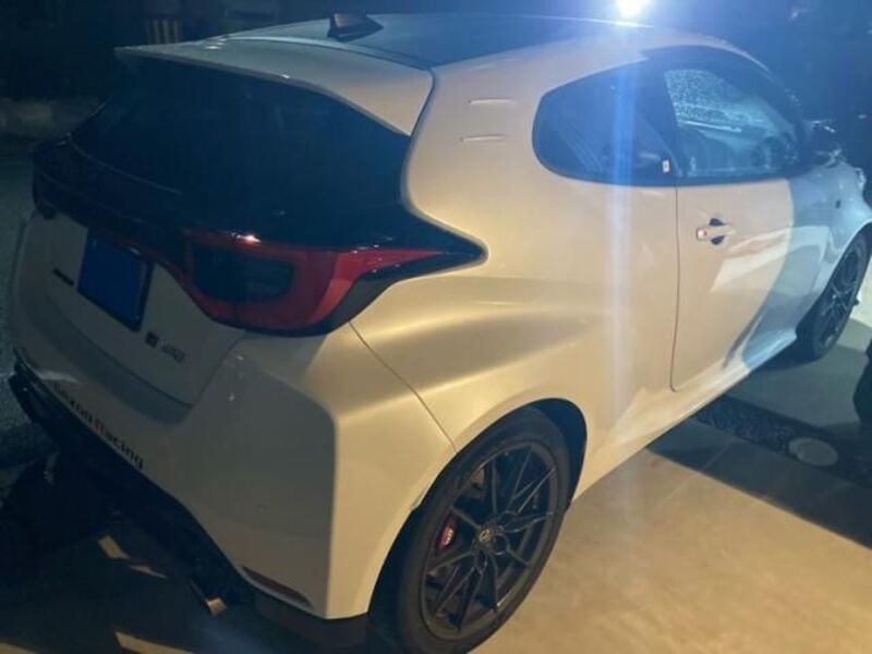 GR YARIS