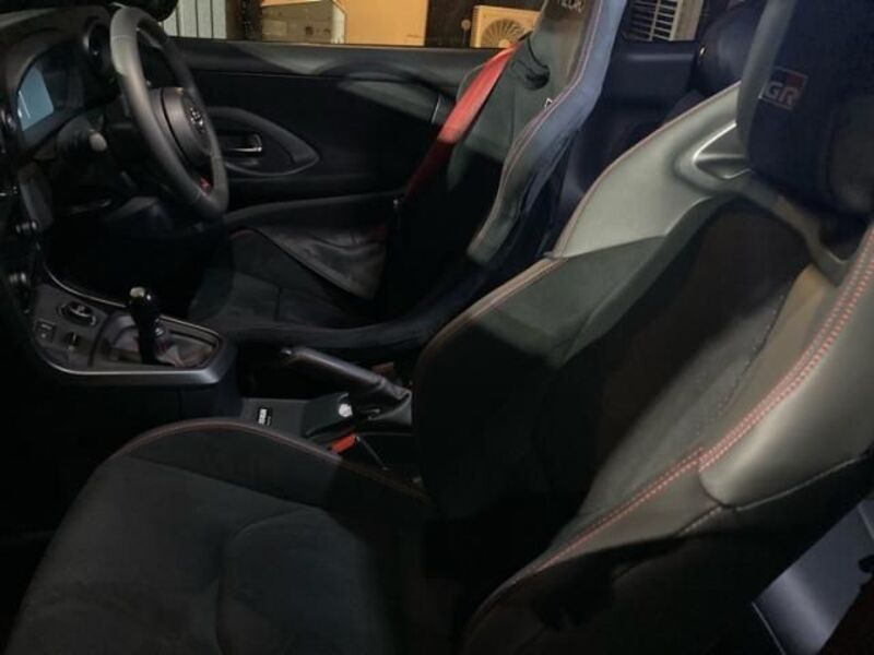 GR YARIS
