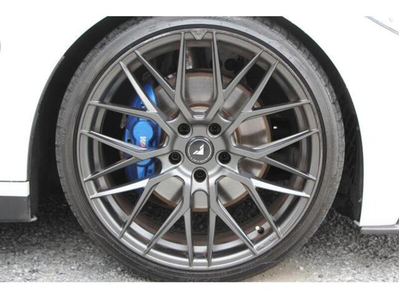 4 SERIES