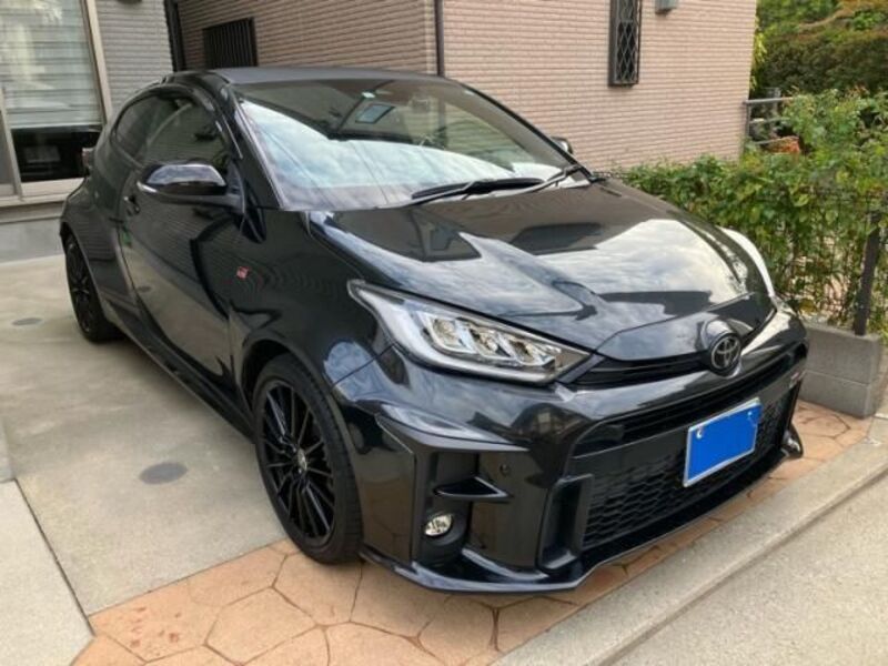 GR YARIS-0