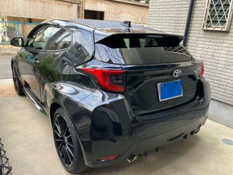 GR YARIS