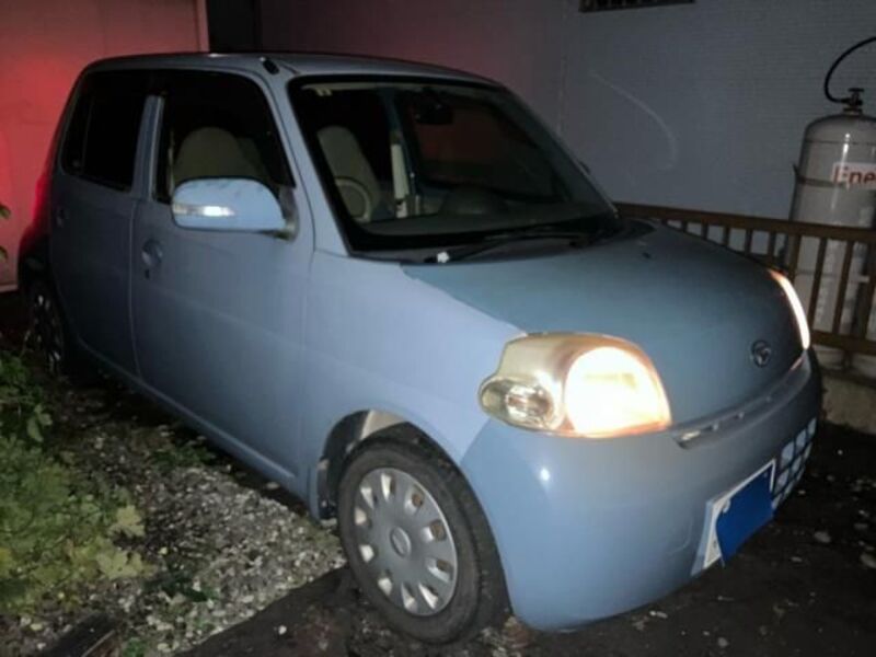 DAIHATSU ESSE