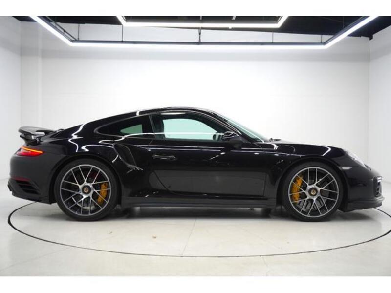 911