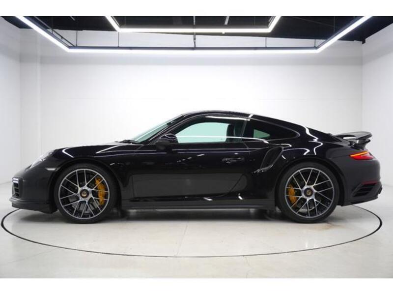 911