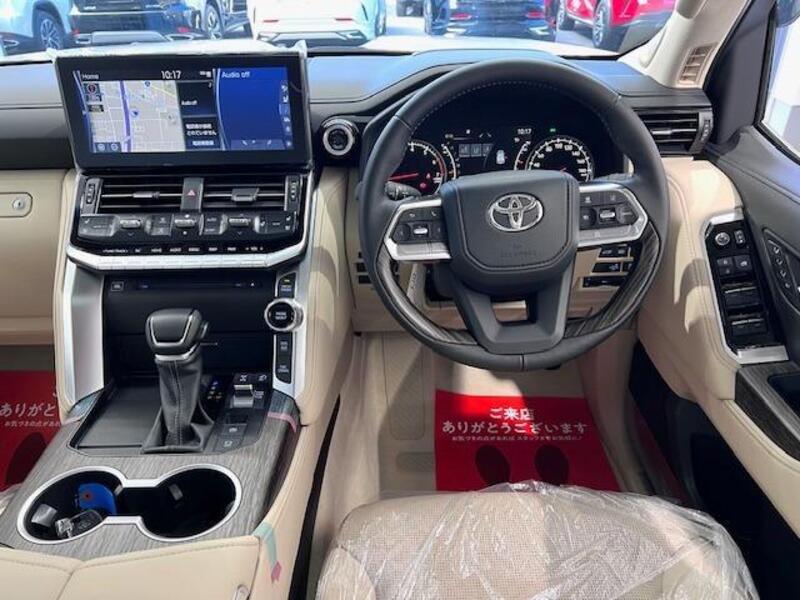 LAND CRUISER