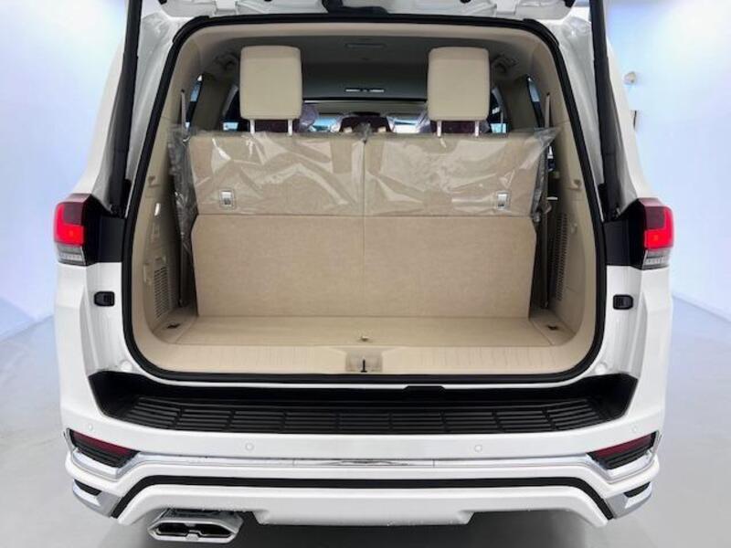 LAND CRUISER