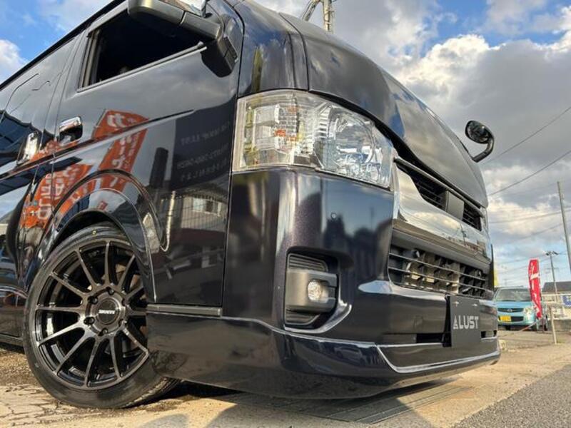 HIACE VAN