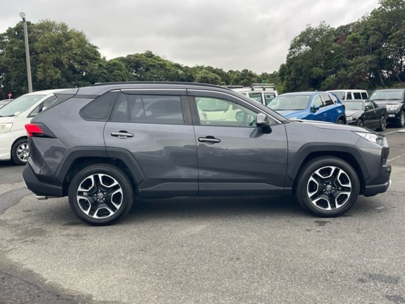 RAV4