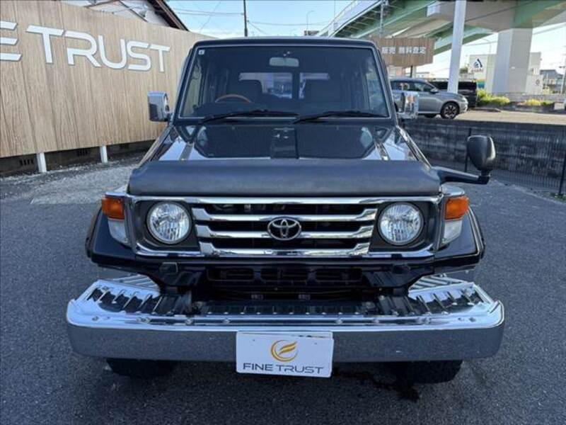 LAND CRUISER