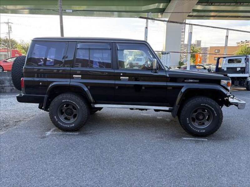 LAND CRUISER
