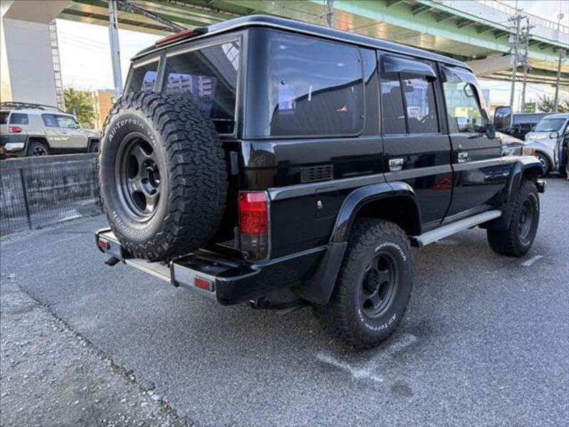 LAND CRUISER