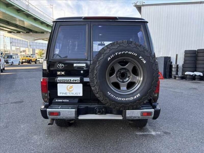 LAND CRUISER