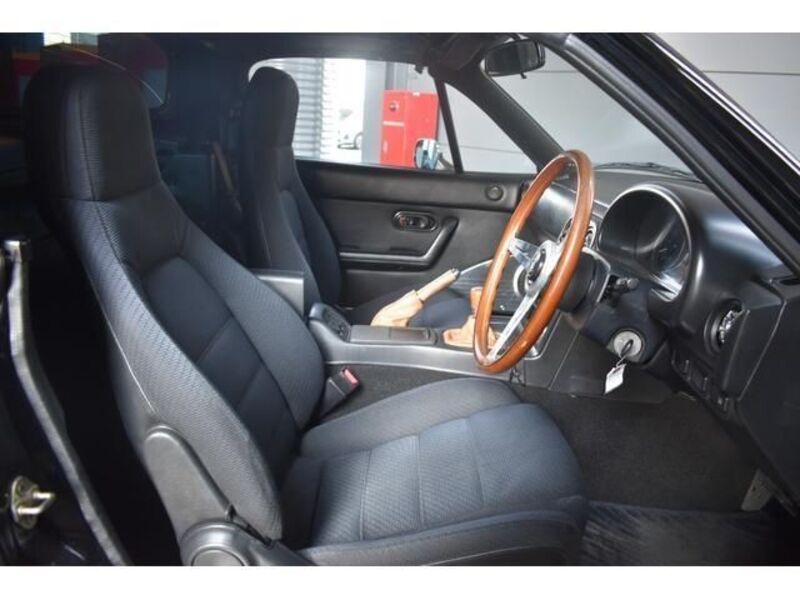 EUNOS ROADSTER