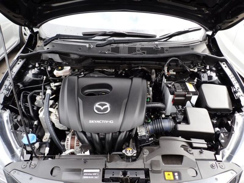 MAZDA2