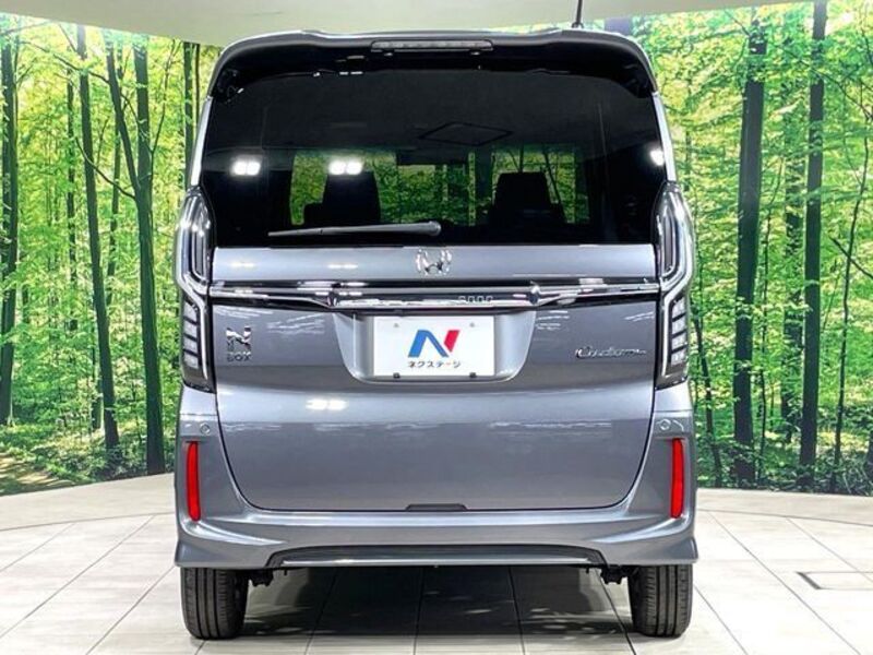 N BOX CUSTOM