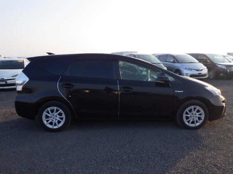 PRIUS ALPHA