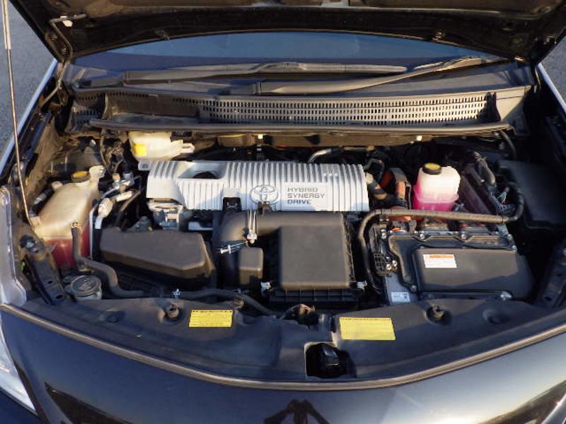 PRIUS ALPHA
