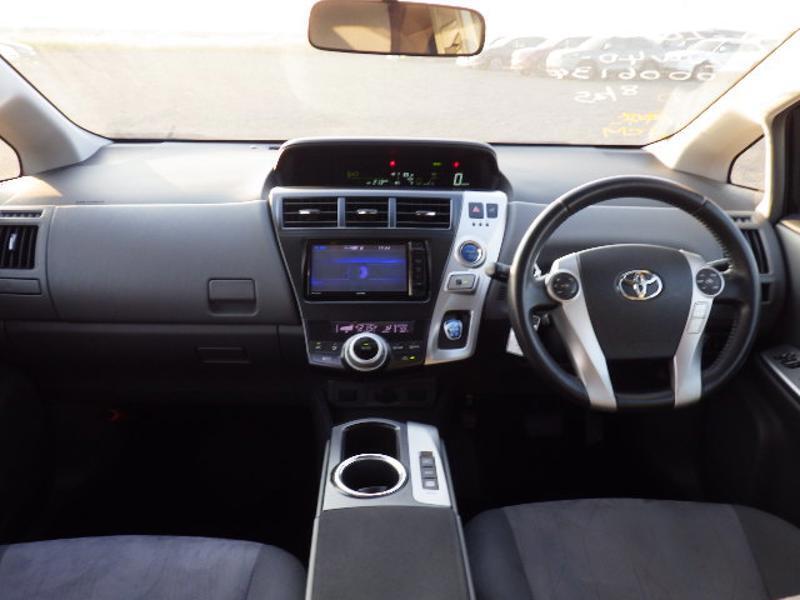 PRIUS ALPHA