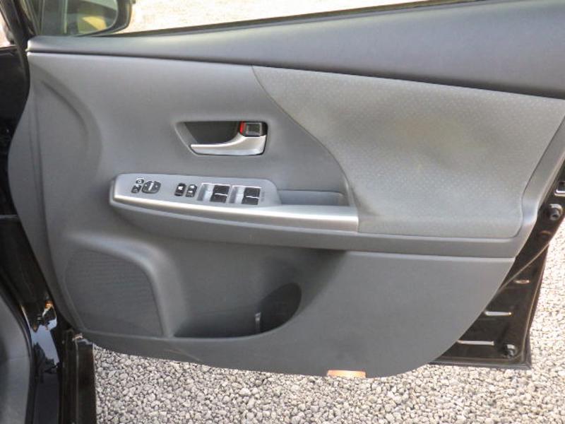 PRIUS ALPHA