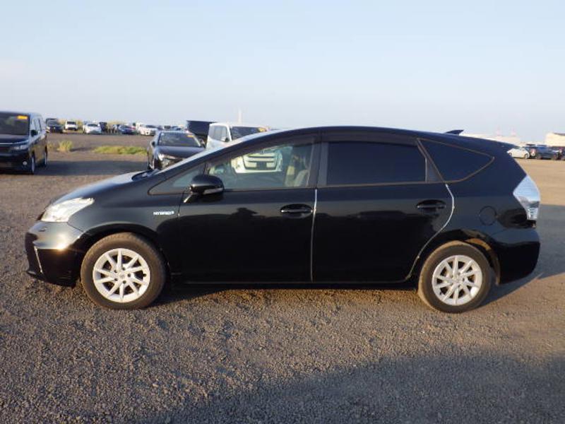 PRIUS ALPHA