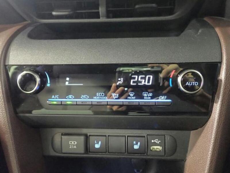 YARIS CROSS