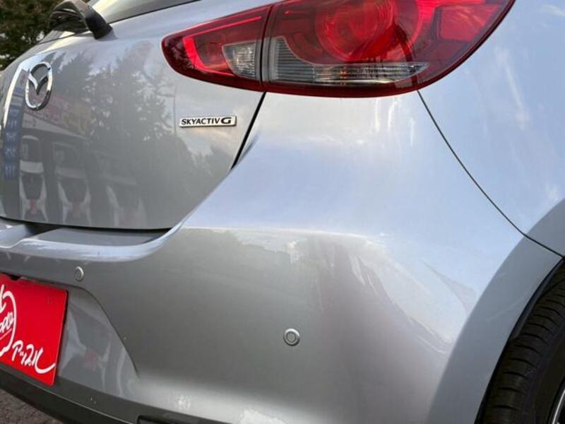 MAZDA2