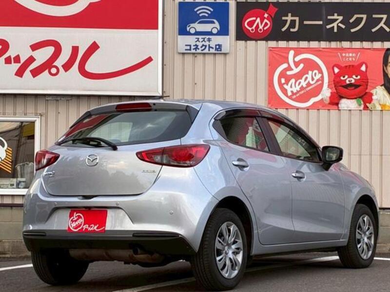 MAZDA2