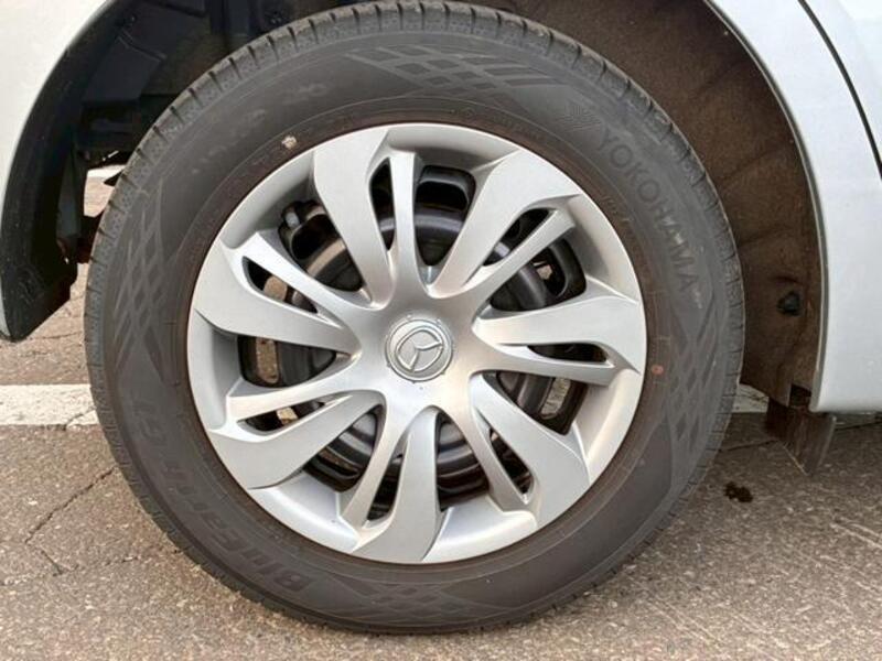 MAZDA2
