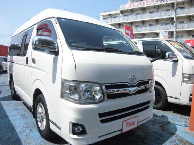 HIACE VAN