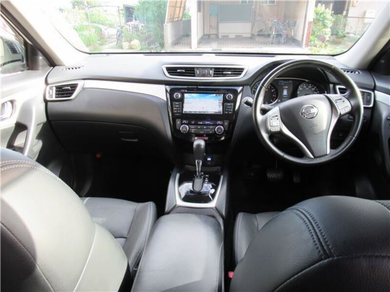 X-TRAIL