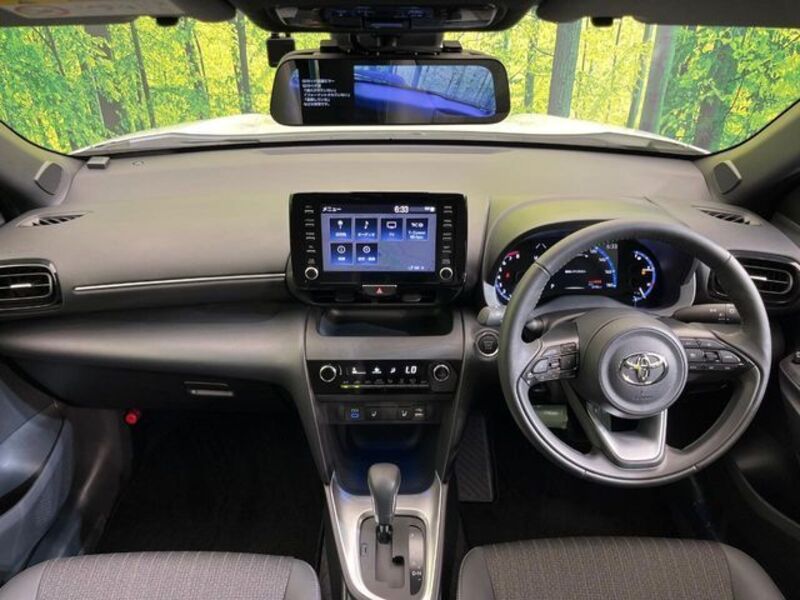 YARIS CROSS