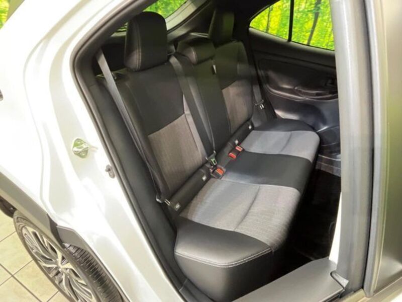 YARIS CROSS